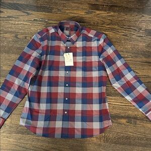 New! Men’s UNTUCKIT long sleeve button up size large